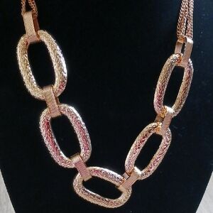 Paparazzi Gold Oval Link Necklace And Earring Set